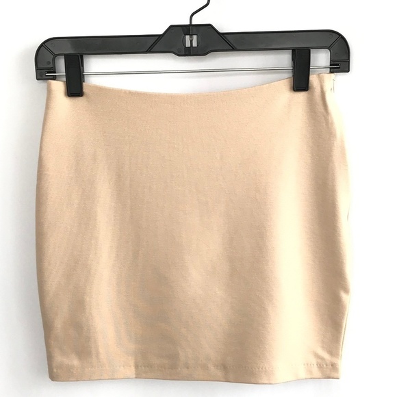 *4/$20* Dorren Cream Mini Skirt.NWT - Picture 1 of 8
